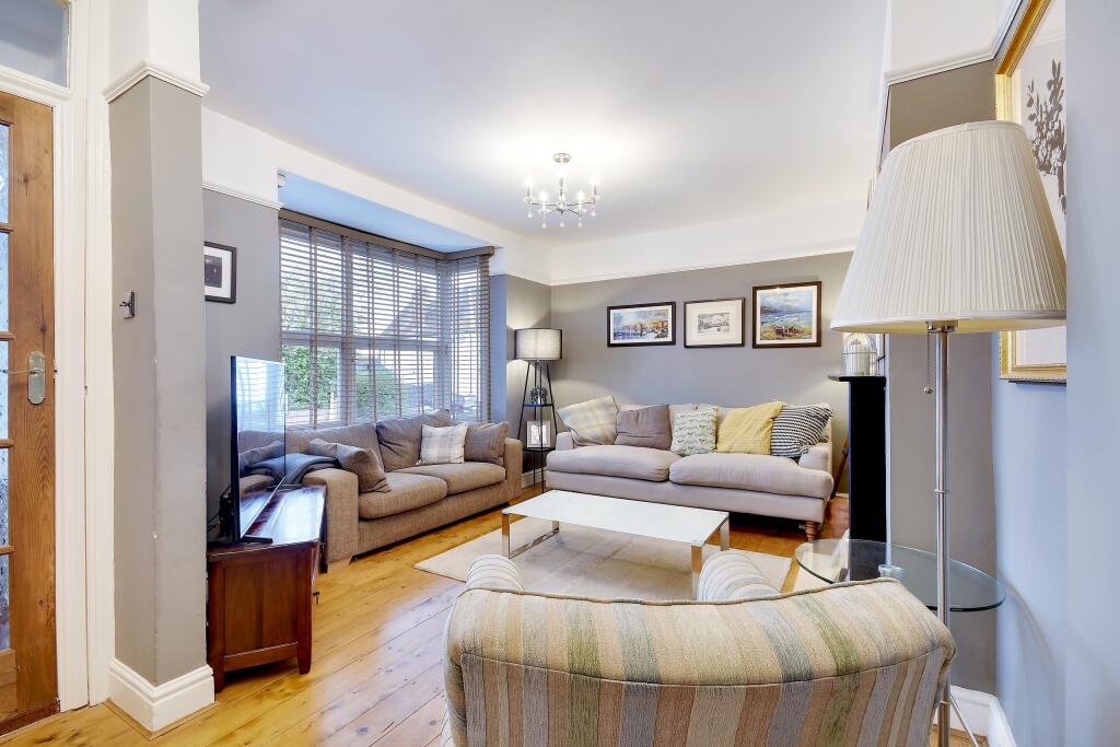 Additional image 25 of Beehive Lane, Chelmsford