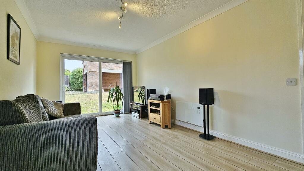 Additional image 9 of Louise Close, Walton On The Naze