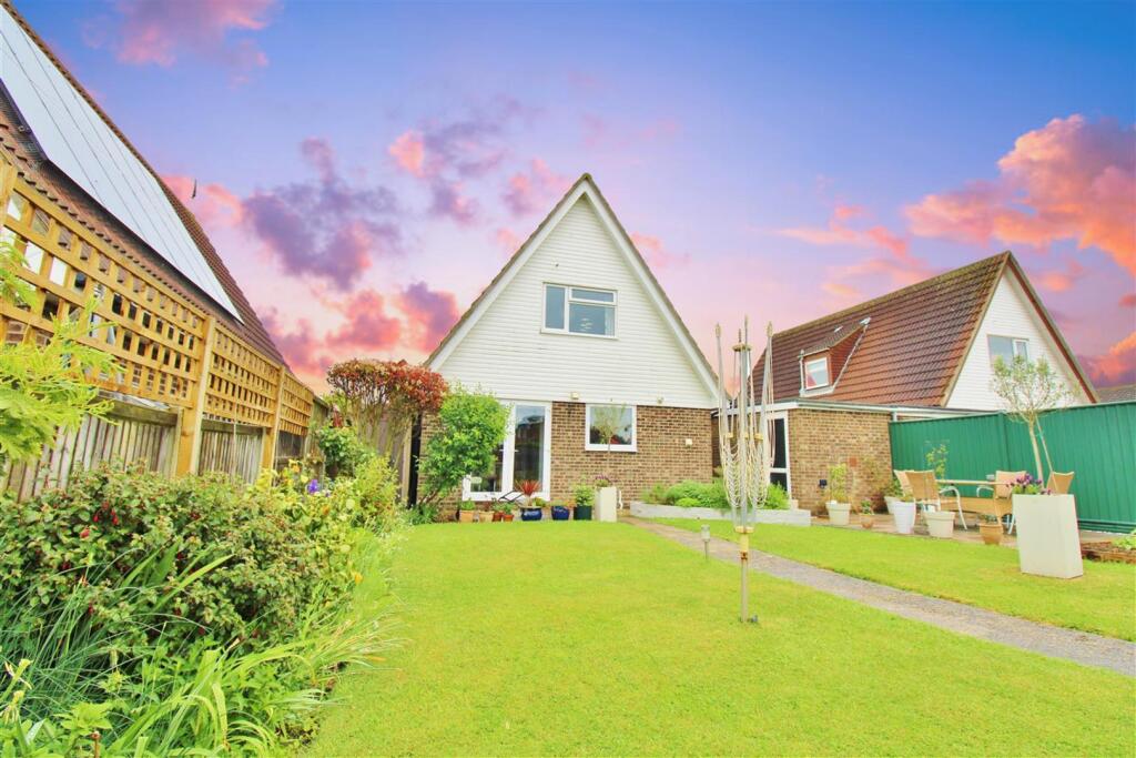 Additional image 25 of Frietuna Road, Frinton-On-Sea