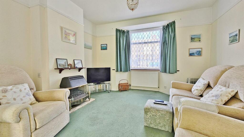 Additional image 7 of First Avenue, Walton On The Naze