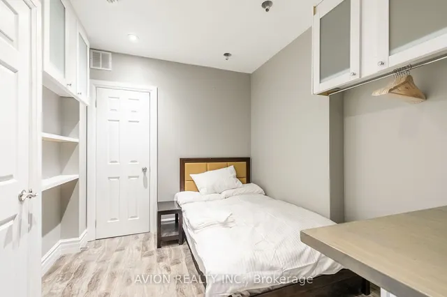 Additional image 18 of 83 Sullivan St