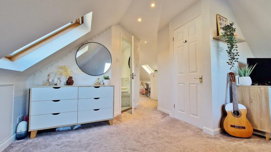 Additional image 20 of Graces Walk, Frinton-On-Sea