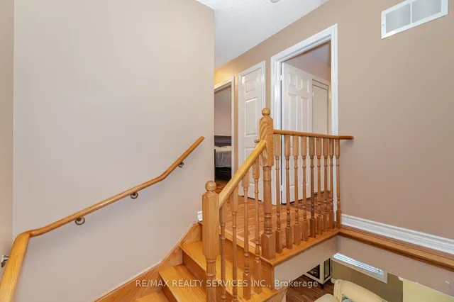 Additional image 23 of 11 Todmorden Dr
