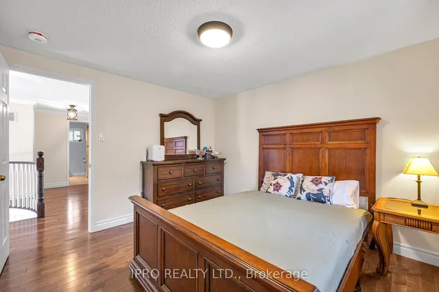 Additional image 30 of 66 Barr Cres