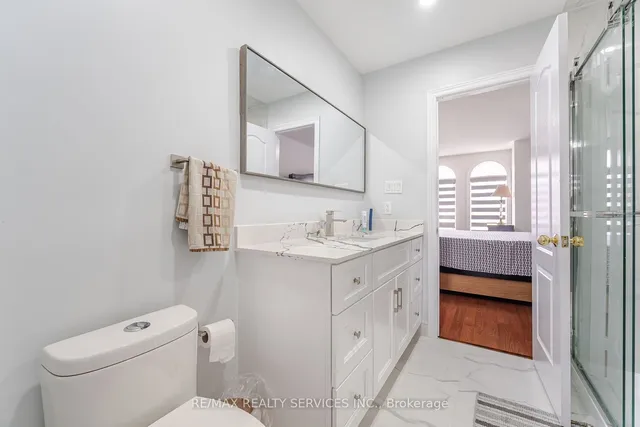 Additional image 26 of 4 Runnymede Cres