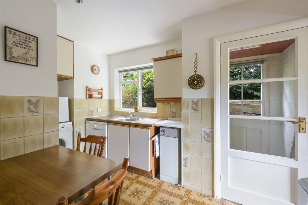 Additional image 6 of Woodside Close, Caterham