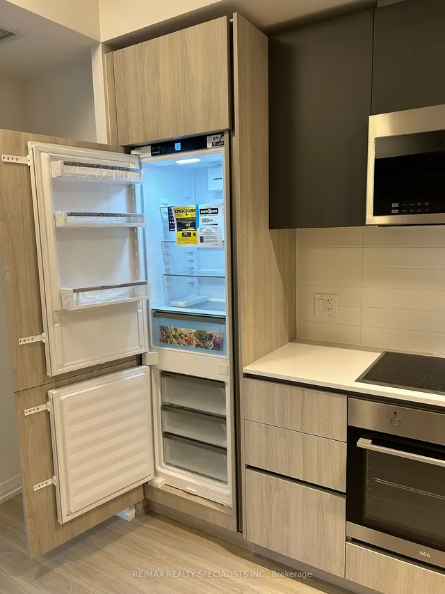 Additional image 4 of 8 Widmer St Unit 607