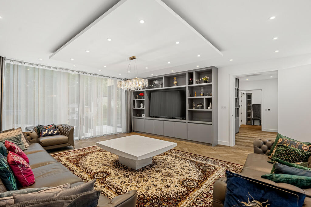 Additional image 9 of Pine Coombe, Shirley, CR0