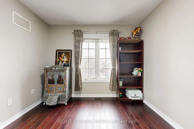 Additional image 21 of 16 Sculptor St