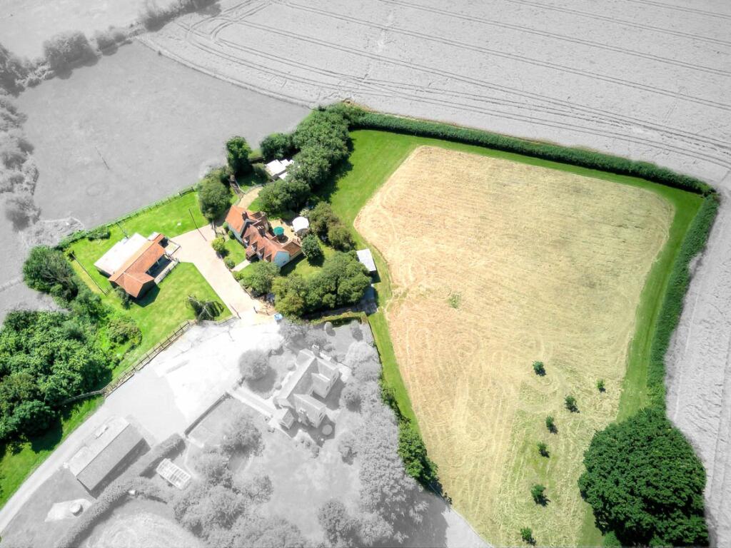 Additional image 5 of Doddinghurst Road, Pilgrims Hatch, CM15