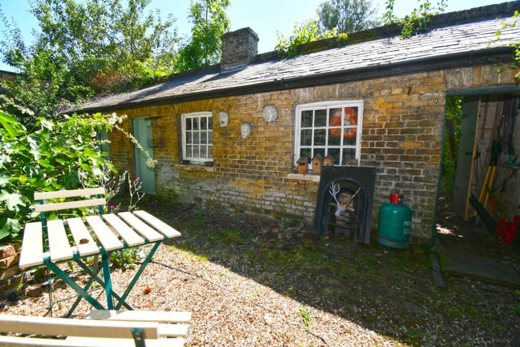 Additional image 26 of Roydon Green Cottage, High Street, CM19