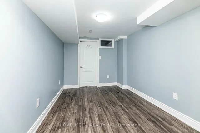 Additional image 37 of 25 Oblate Cres