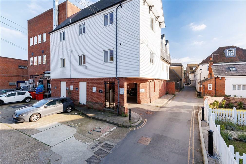 Additional image 16 of Buttercross Lane, Epping