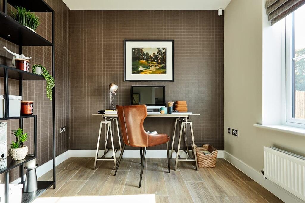 Additional image 7 of 8 Stirling Close,
Maldon,
CM9 6GS