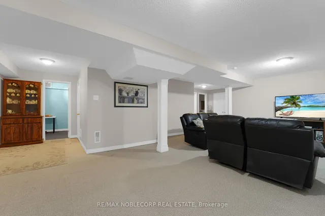 Additional image 29 of 75 Red Maple Dr