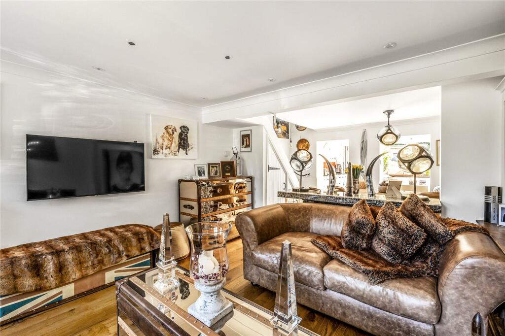 Additional image 5 of The Green, Woldingham, Surrey, CR3