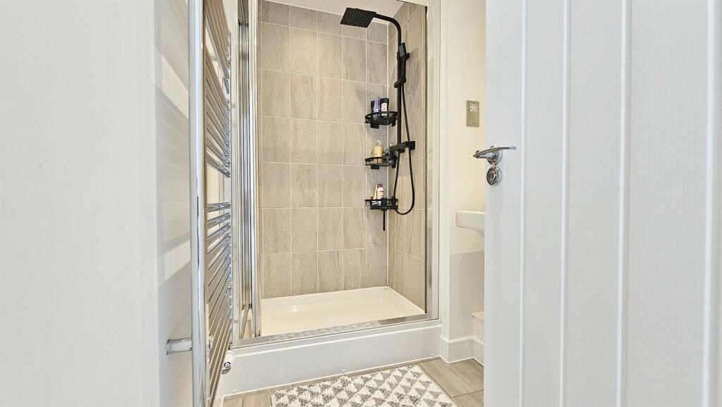 Additional image 18 of Skippers Way, Walton On The Naze