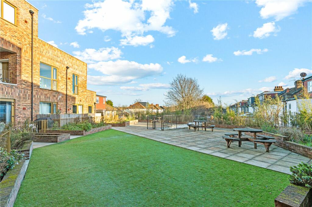 Additional image 4 of Ridge Road, Tooting, CR4