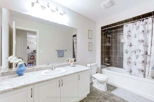 Additional image 20 of 41 Hogan Manor Dr