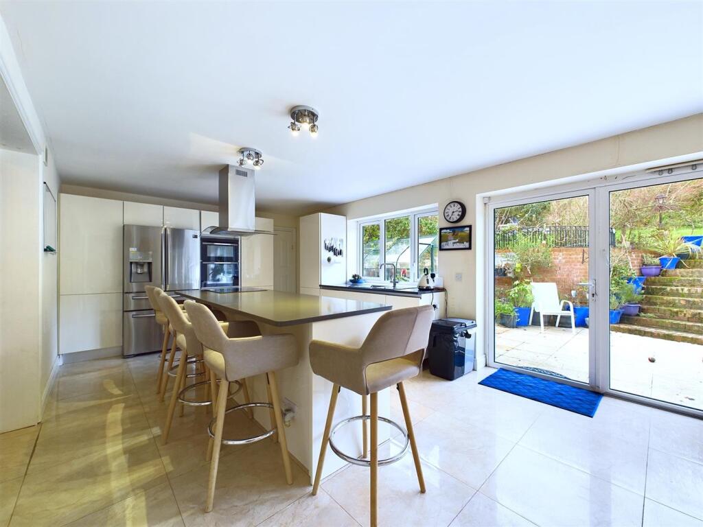 Additional image 28 of Whyteleafe Hill, Whyteleafe