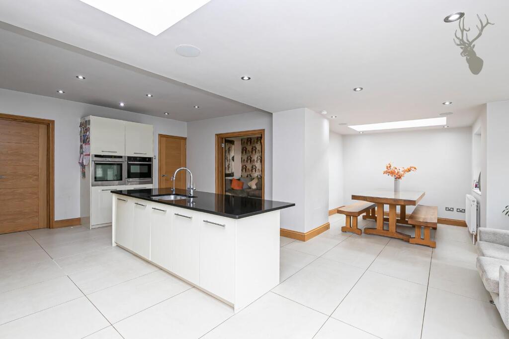 Additional image 9 of Dukes Avenue, Theydon Bois, Epping