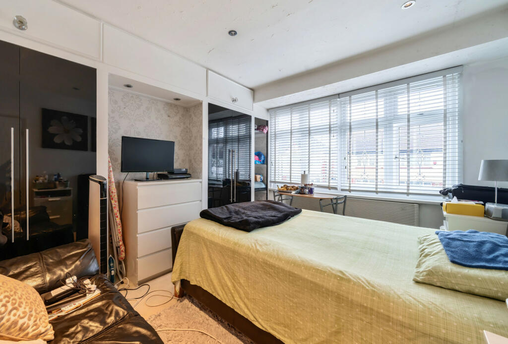 Additional image 8 of Sherwood Park Road, Mitcham, CR4