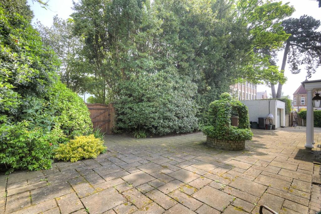 Additional image 36 of Church Street, Great Baddow, CM2