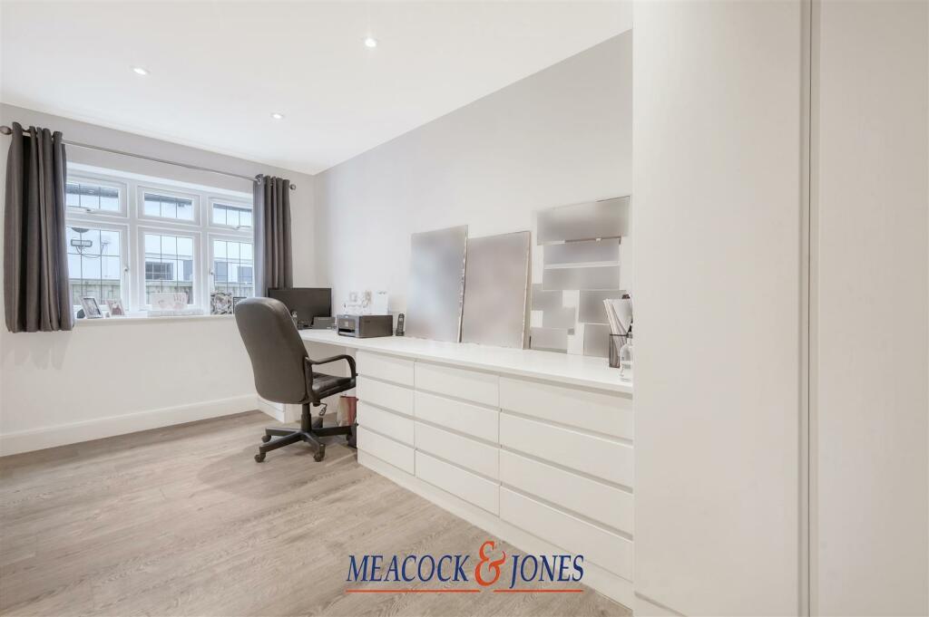 Additional image 12 of Heronway, Hutton Mount, Brentwood