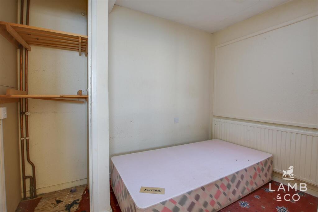 Additional image 25 of Cliff Parade, Walton On The Naze