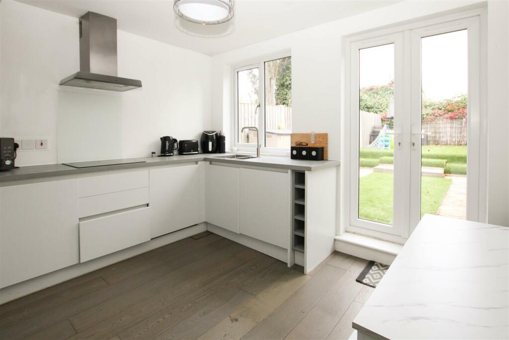 Additional image 3 of Crescent Road, Warley, Brentwood