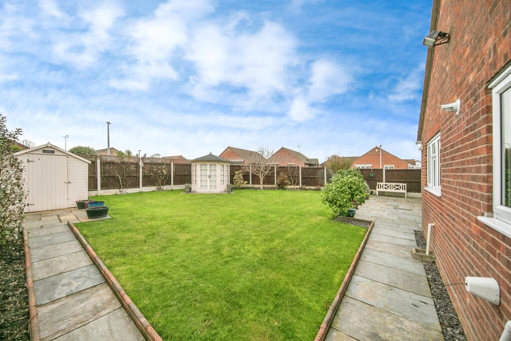 Additional image 12 of Whinfield Avenue, Dovercourt, Harwich