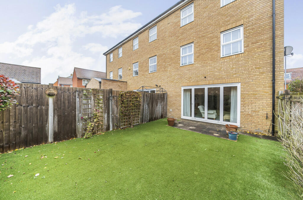 Additional image 20 of Roding Drive, Little Canfield, Dunmow, Essex, CM6