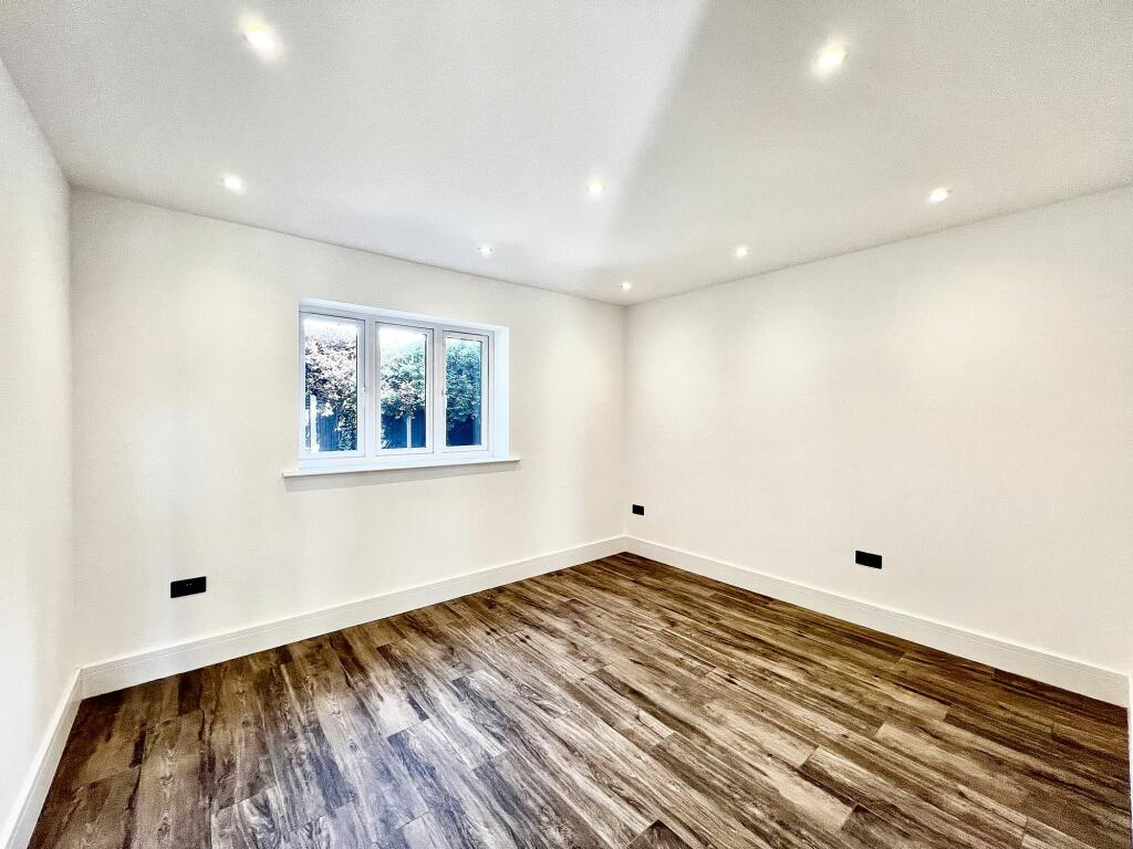 Additional image 8 of Kingsdown Avenue, South Croydon, CR2