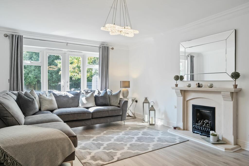 Additional image 4 of West Parkside, Warlingham, CR6