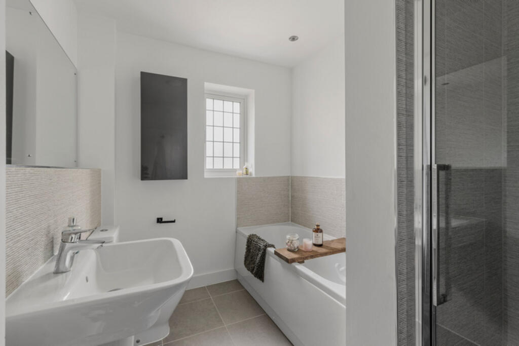 Additional image 15 of Willow Crescent, Colchester, CO4