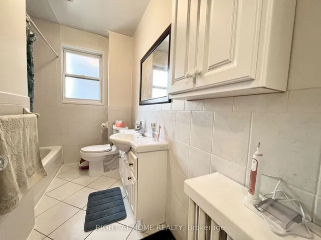 Additional image 11 of 1198 Avenue Rd