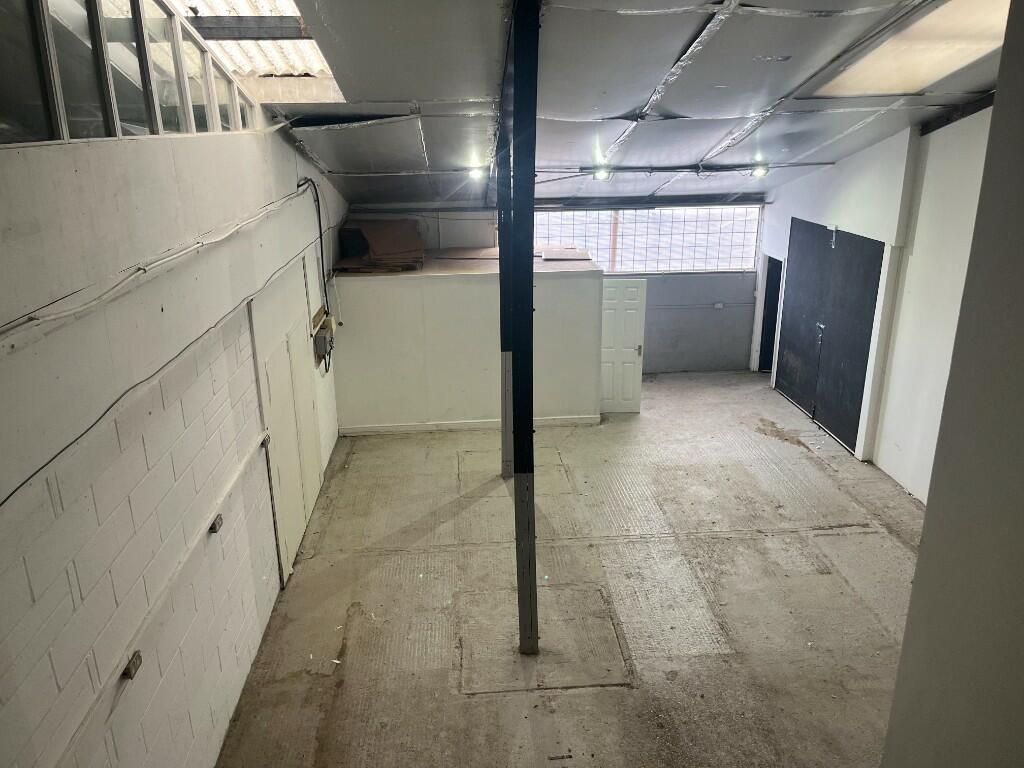 Additional image 5 of DunmowCM6