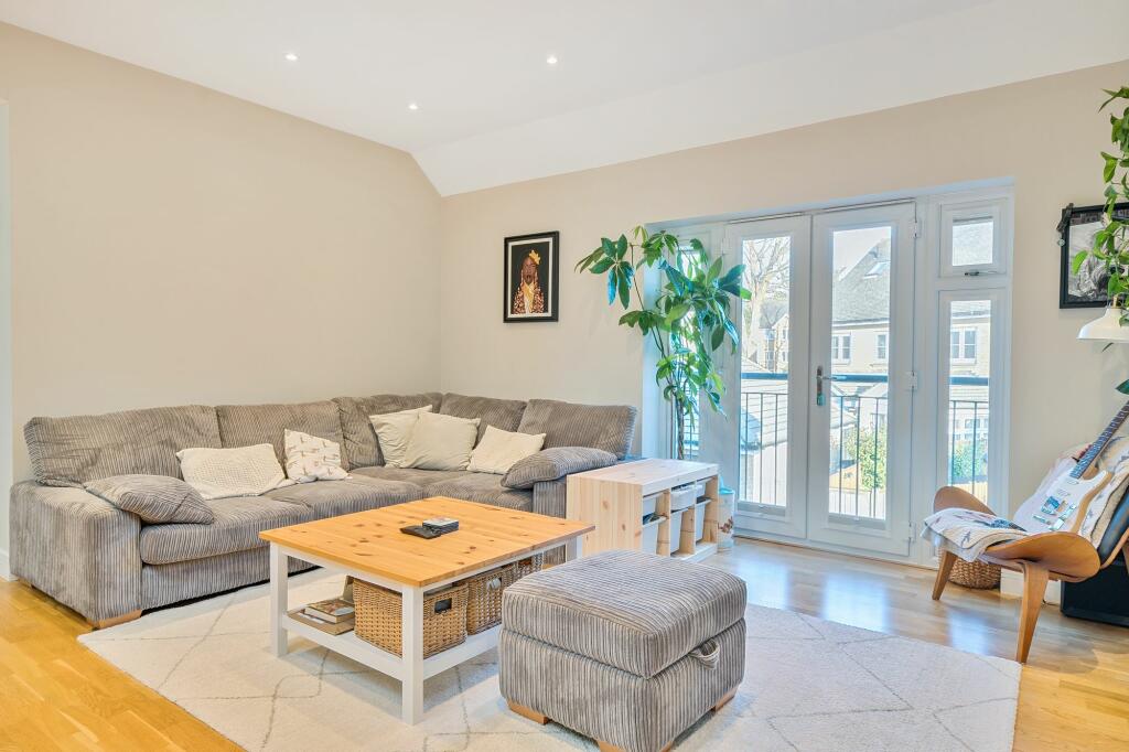 Additional image 3 of Oakgrove, Caterham, CR3