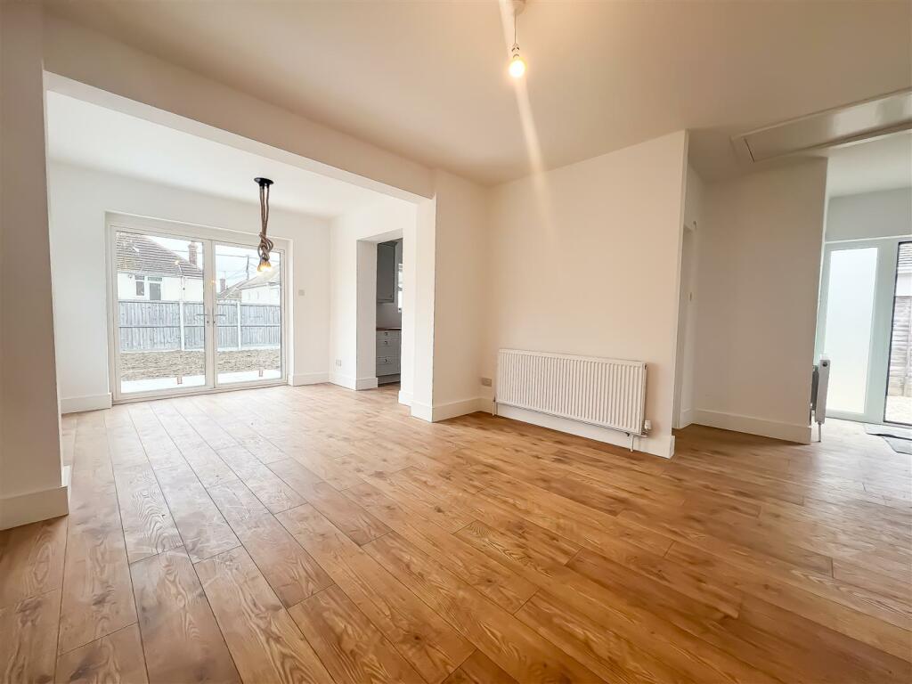 Additional image 3 of Beatrice Road, Walton On The Naze