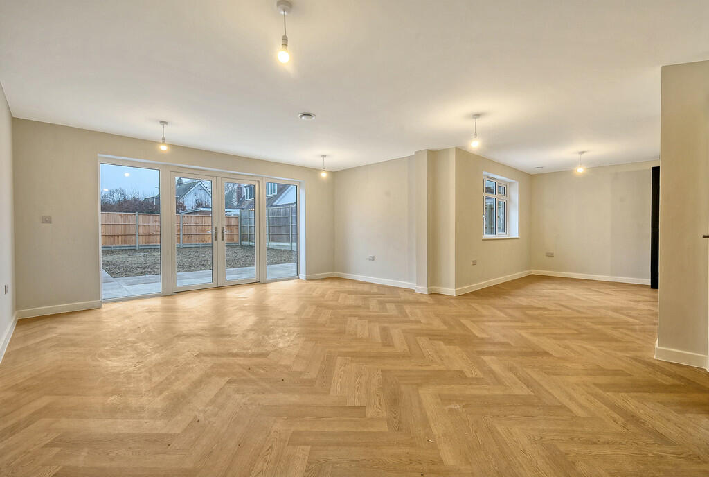 Additional image 5 of Mole Hill Green