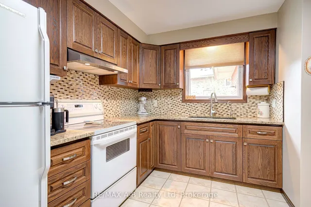 Additional image 12 of 78 Coach Hill Dr