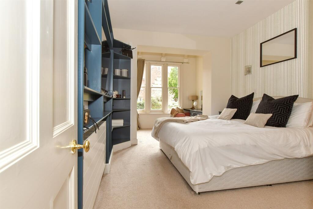 Additional image 6 of The Galleries, Warley, Brentwood, Essex