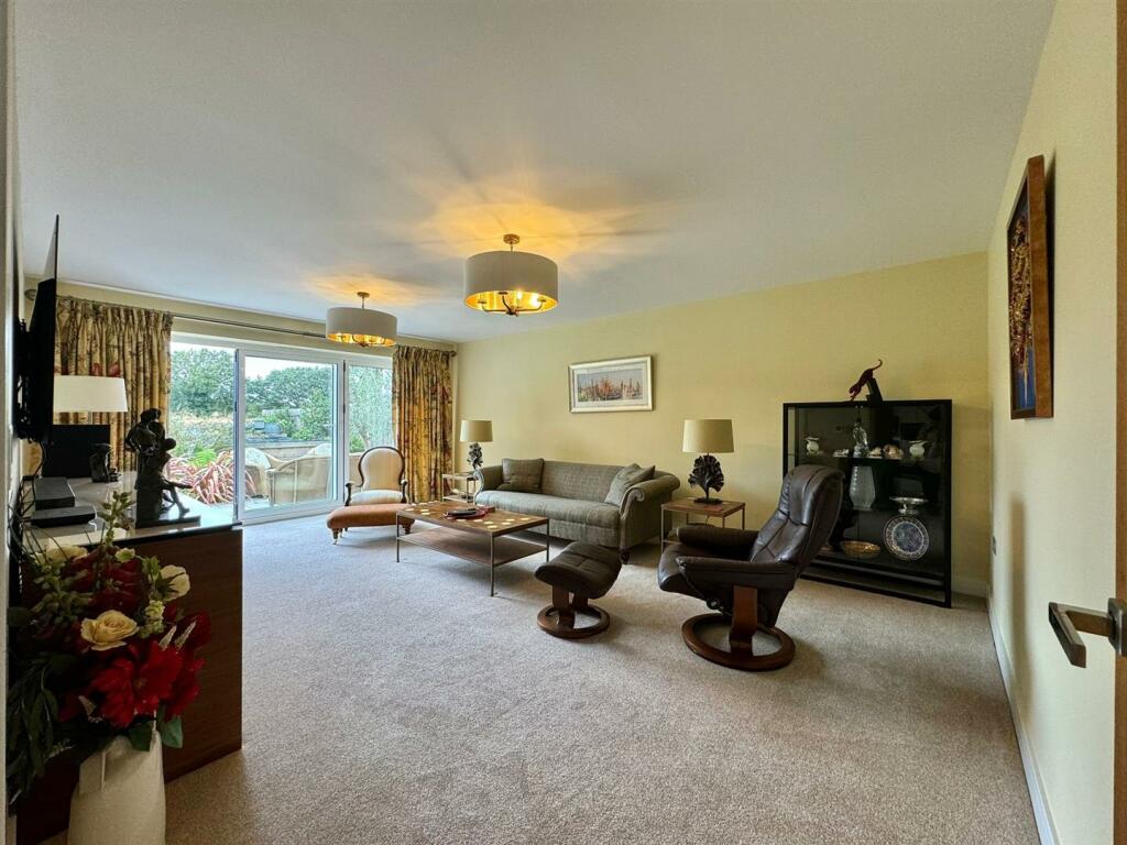 Additional image 13 of Oaklands Stoney Hills, Burnham-On-Crouch