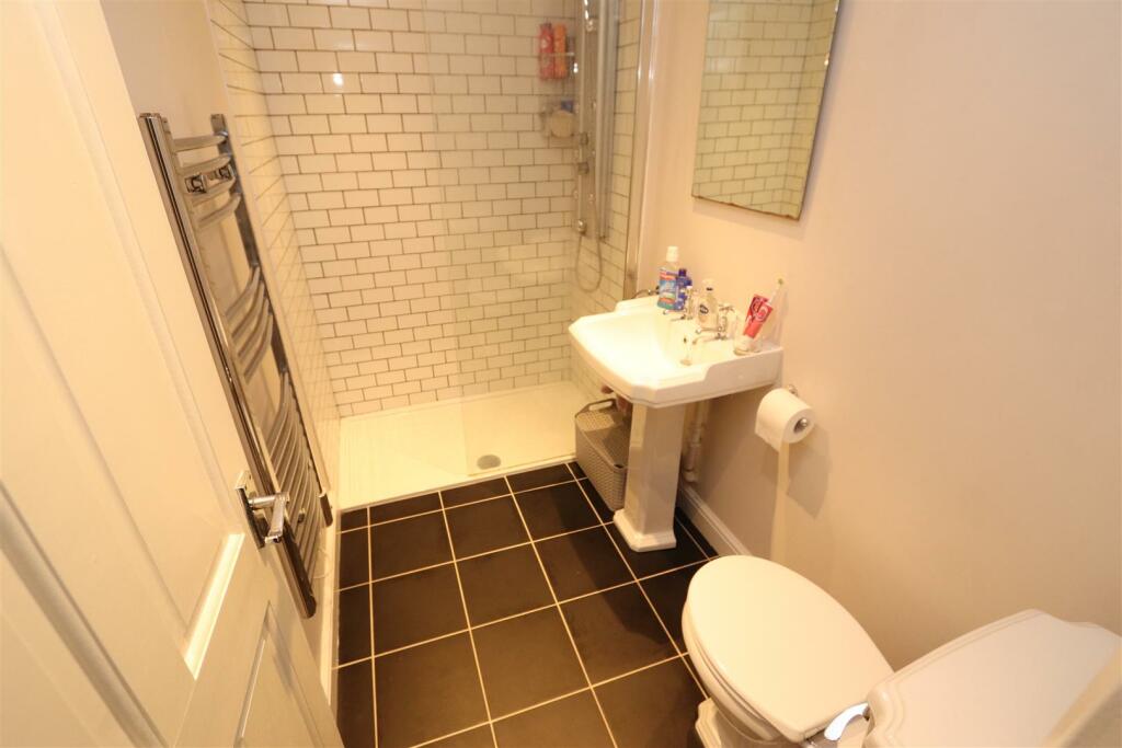 Additional image 7 of Crescent Road, Warley, Brentwood