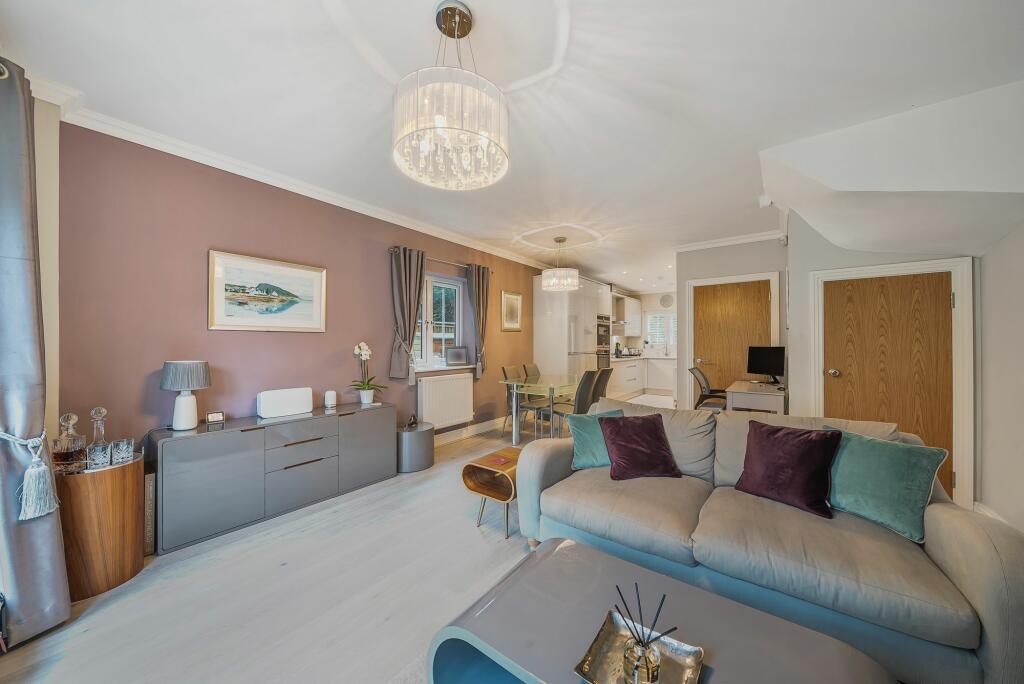 Additional image 7 of Alders Grove, Caterham, CR3