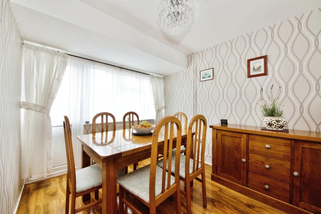 Additional image 7 of Hookfield, Harlow, CM18