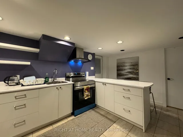 Additional image 10 of 1196 Avenue Rd