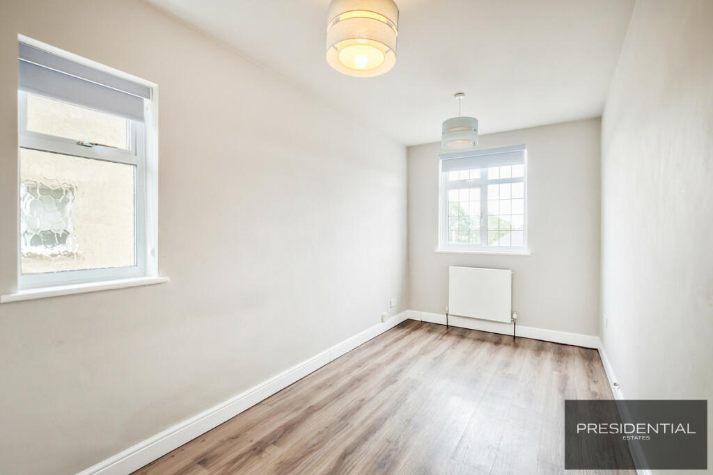 Additional image 27 of Dukes Avenue, Theydon Bois, CM16