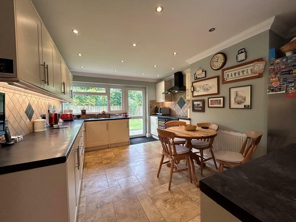 Additional image 22 of Camoise Close, Toppesfield