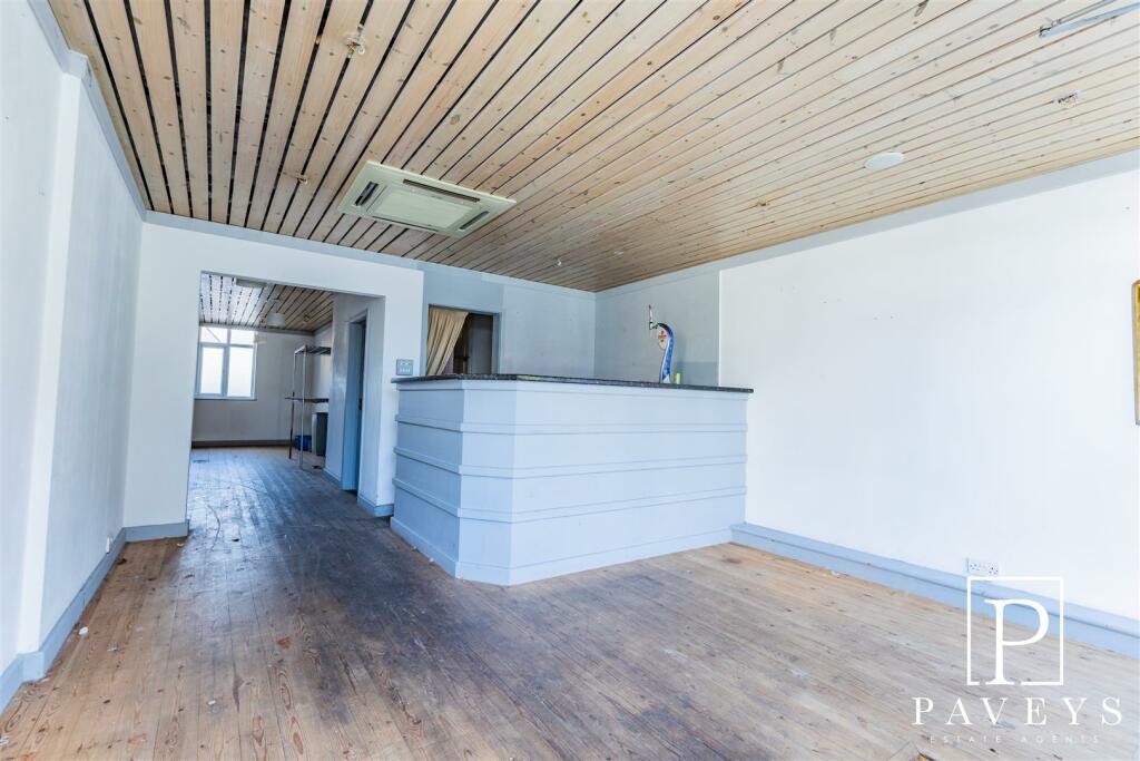 Additional image 23 of Connaught Avenue, Frinton-On-Sea